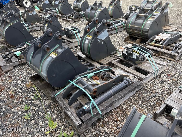 image for item ET0662 CNH Industrial CNH33.37 excavator attachments