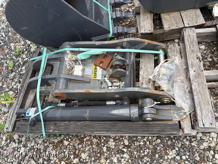 image for item ET0662 CNH Industrial CNH33.37 excavator attachments