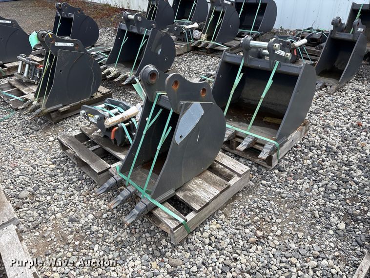 CNH Industrial CNH33.37 excavator attachments