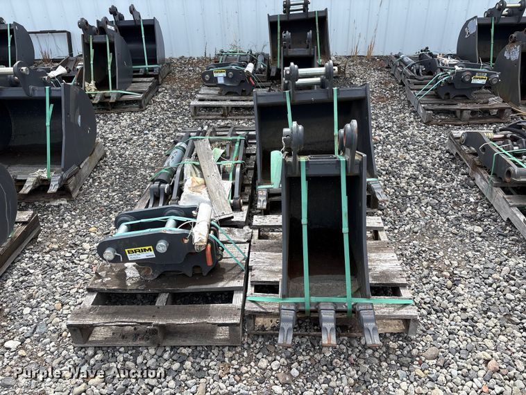 image for item ET0664 CNH Industrial CNH33.37 excavator attachments
