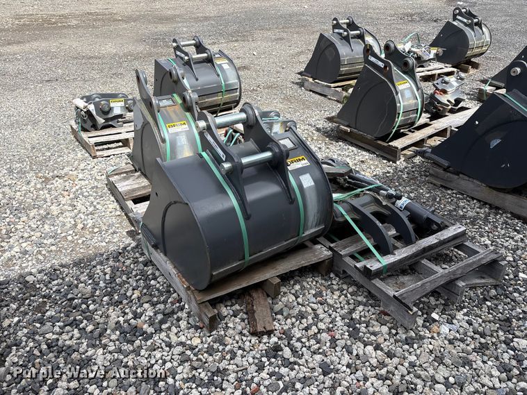 image for item ET0664 CNH Industrial CNH33.37 excavator attachments
