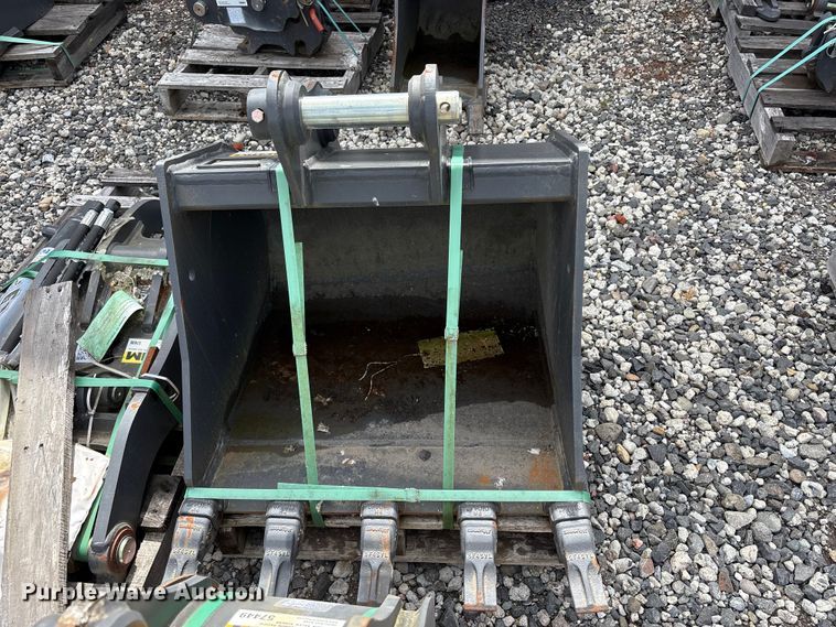 image for item ET0664 CNH Industrial CNH33.37 excavator attachments