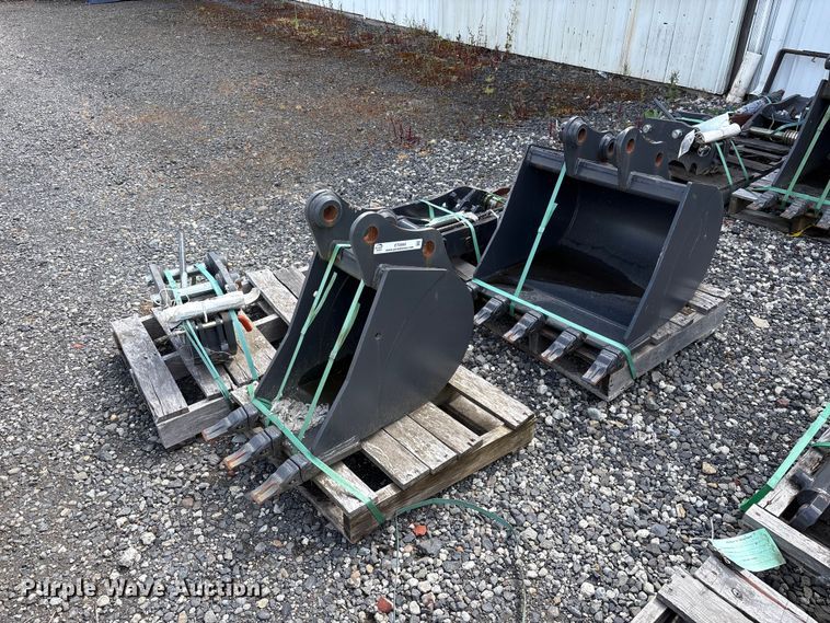 CNH Industrial CNH33.37 excavator attachments