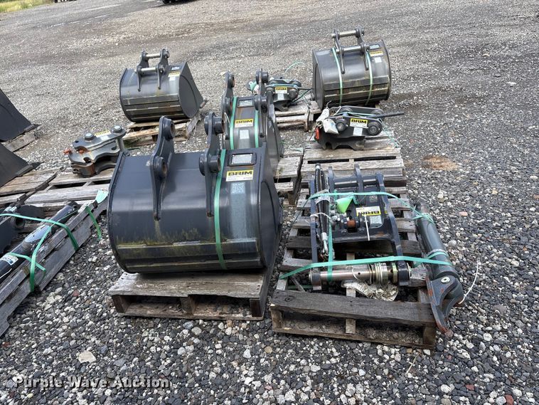 image for item ET0665 CNH Industrial CNH33.37 excavator attachments