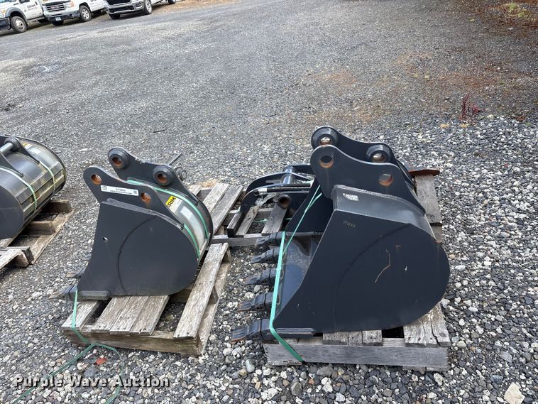 image for item ET0665 CNH Industrial CNH33.37 excavator attachments