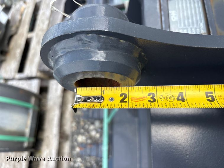 image for item ET0665 CNH Industrial CNH33.37 excavator attachments
