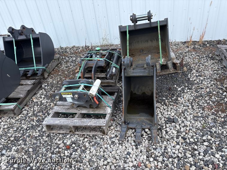 image for item ET0666 CNH Industrial CNH33.37 excavator attachments