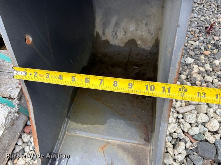 image for item ET0666 CNH Industrial CNH33.37 excavator attachments