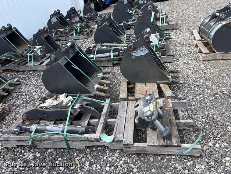 image for item ET0668 CNH Industrial CNH33.37 excavator attachments