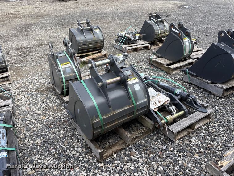 image for item ET0668 CNH Industrial CNH33.37 excavator attachments