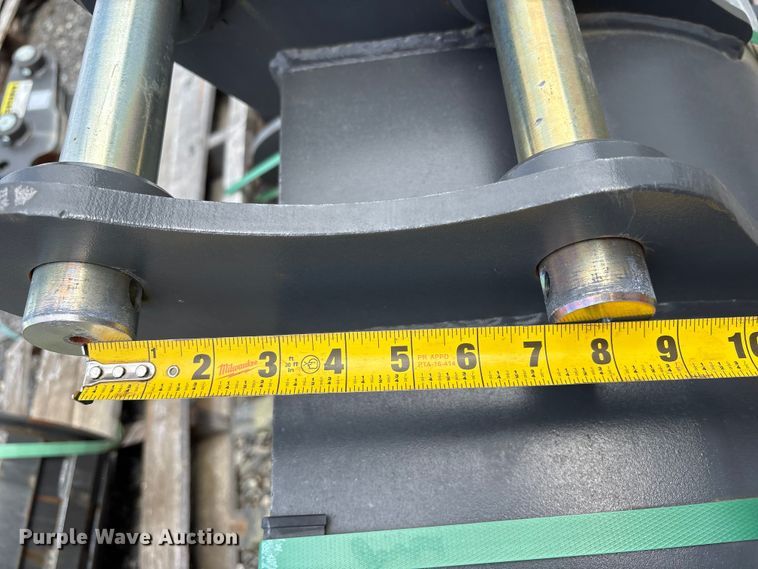 image for item ET0668 CNH Industrial CNH33.37 excavator attachments