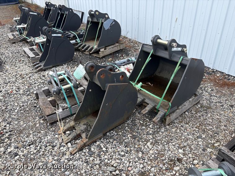 CNH Industrial CNH33.37 excavator attachments
