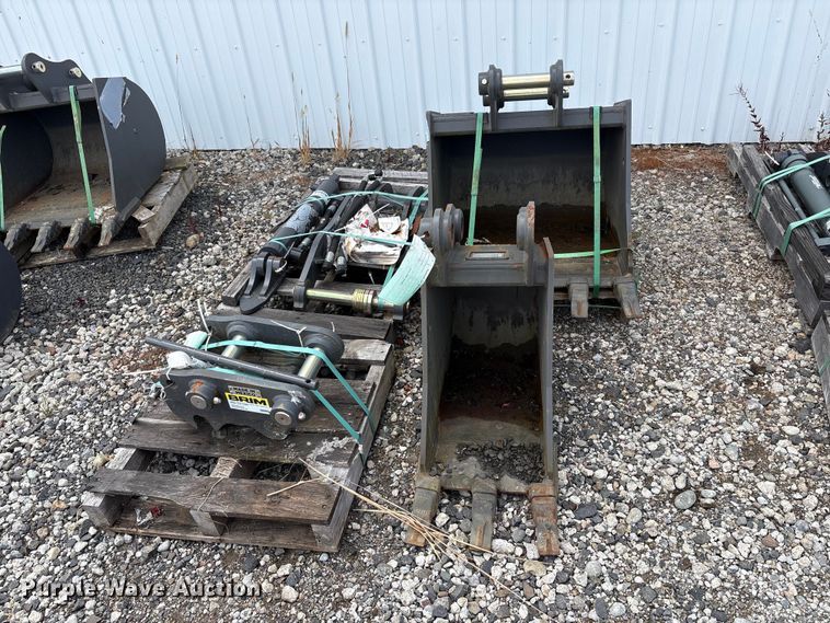 image for item ET0669 CNH Industrial CNH33.37 excavator attachments