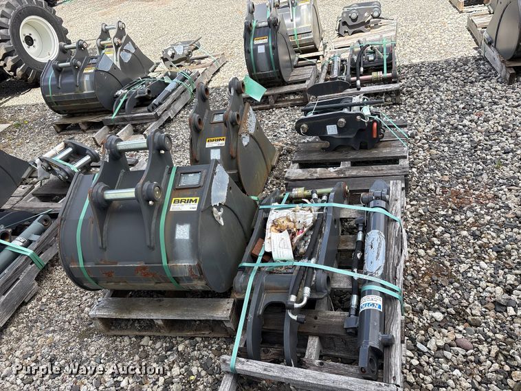 image for item ET0669 CNH Industrial CNH33.37 excavator attachments