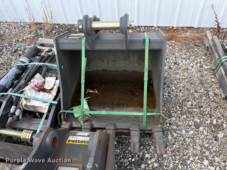 image for item ET0669 CNH Industrial CNH33.37 excavator attachments