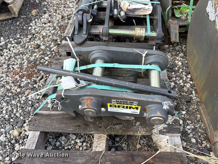 image for item ET0669 CNH Industrial CNH33.37 excavator attachments