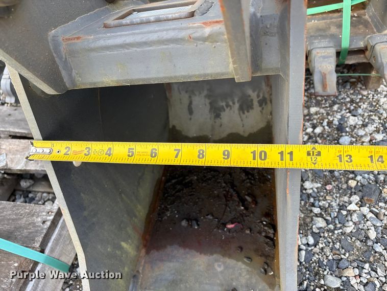 image for item ET0669 CNH Industrial CNH33.37 excavator attachments