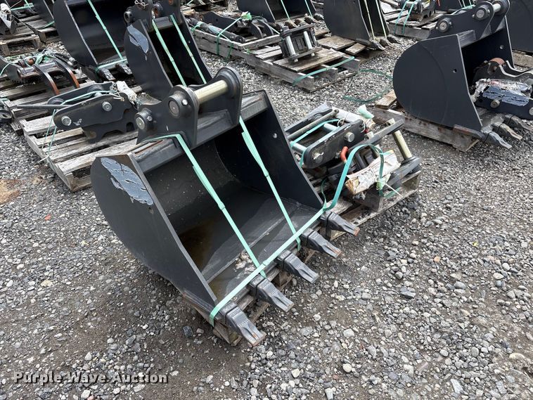 image for item ET0670 CNH Industrial CNH33.37 excavator attachments
