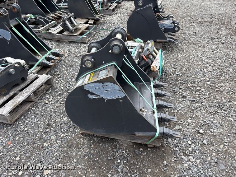 image for item ET0670 CNH Industrial CNH33.37 excavator attachments