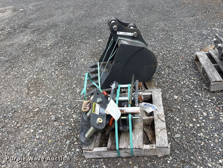 image for item ET0670 CNH Industrial CNH33.37 excavator attachments