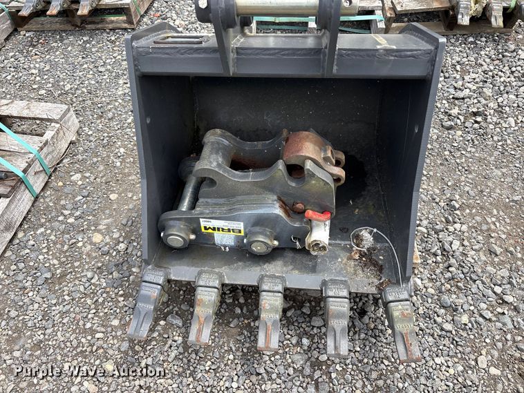 image for item ET0671 CNH Industrial CNH33.37 excavator attachments