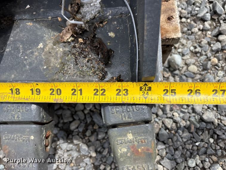image for item ET0671 CNH Industrial CNH33.37 excavator attachments