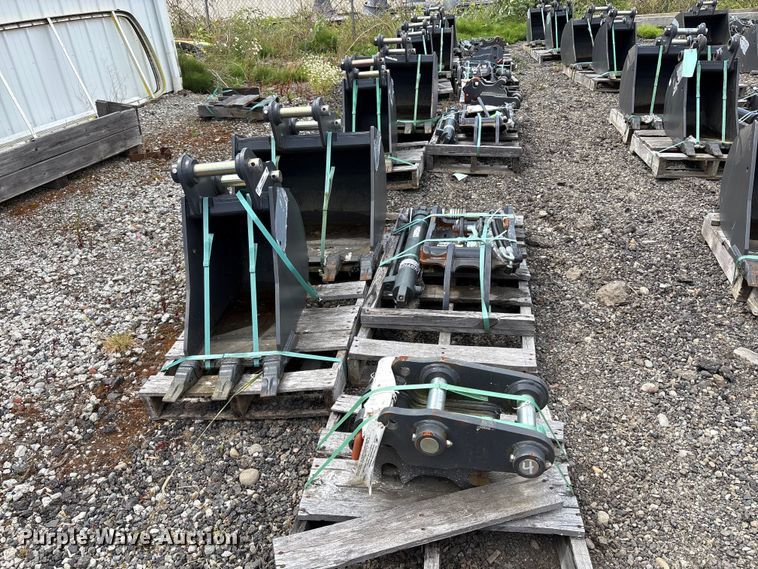 image for item ET0674 CNH Industrial CNH33.37 excavator attachments
