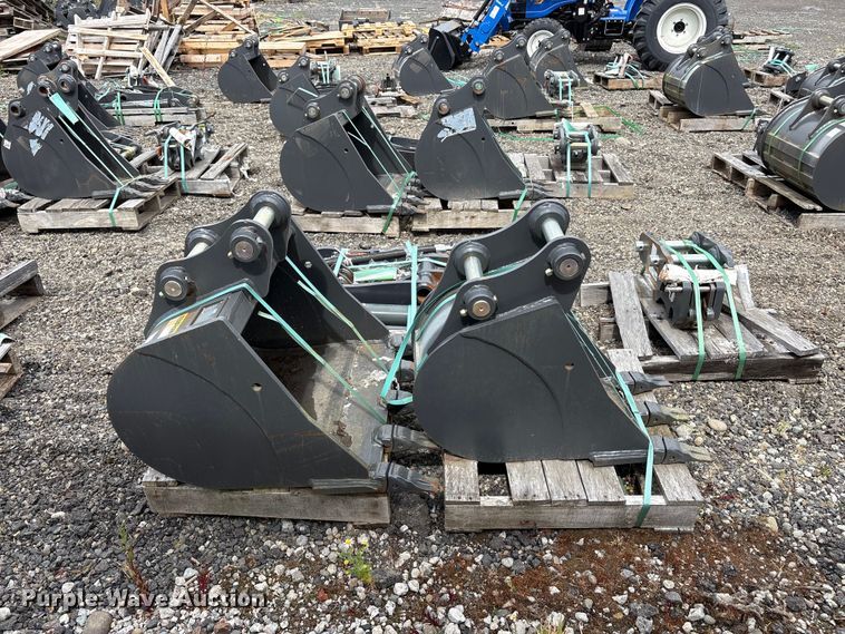 image for item ET0674 CNH Industrial CNH33.37 excavator attachments