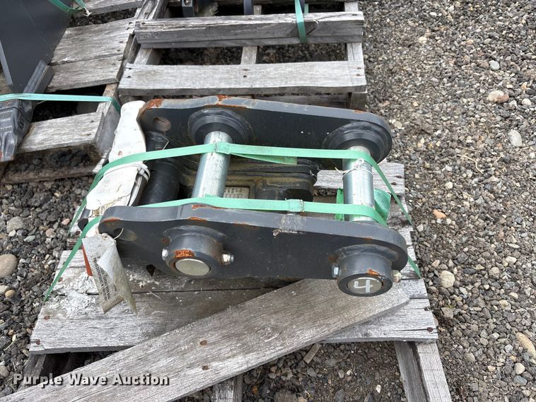 image for item ET0674 CNH Industrial CNH33.37 excavator attachments