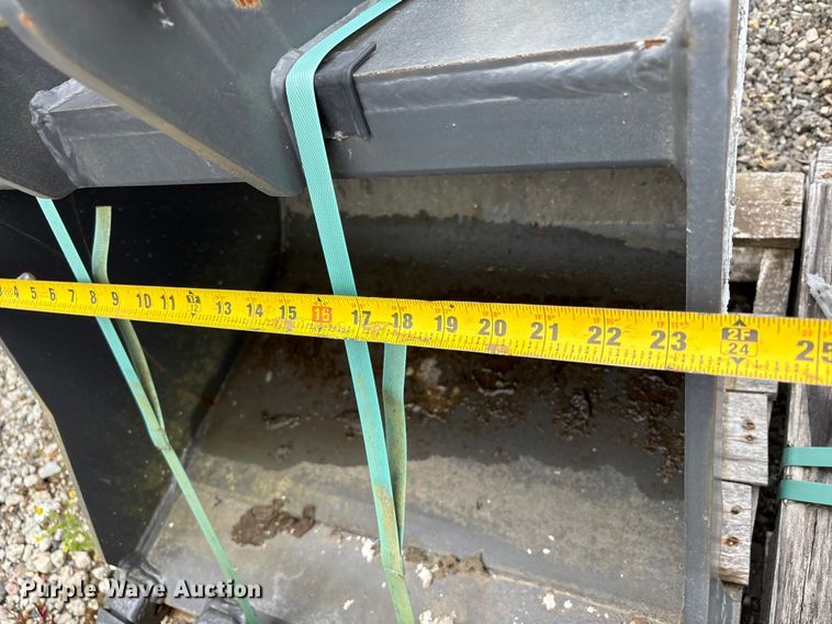 image for item ET0674 CNH Industrial CNH33.37 excavator attachments