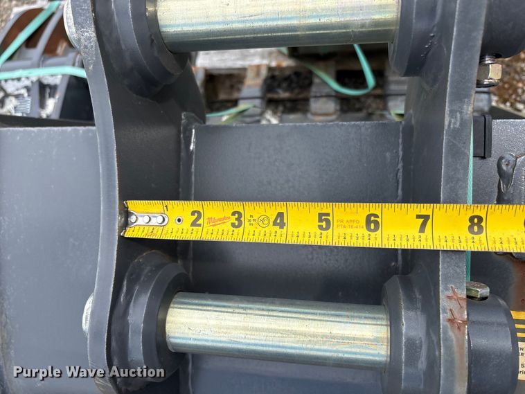 image for item ET0674 CNH Industrial CNH33.37 excavator attachments