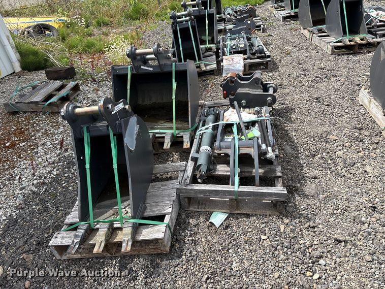 image for item ET0675 CNH Industrial CNH33.37 excavator attachments