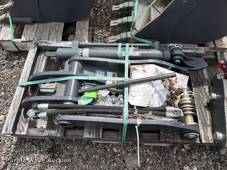 image for item ET0675 CNH Industrial CNH33.37 excavator attachments