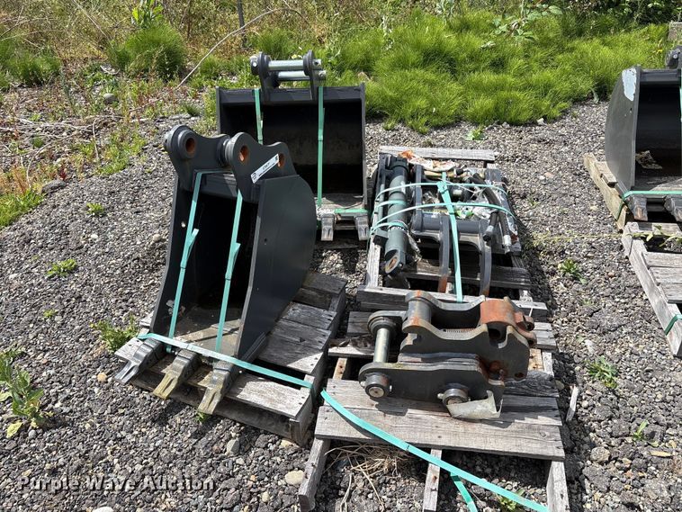 image for item ET0677 CNH Industrial CNH33.37 excavator attachments