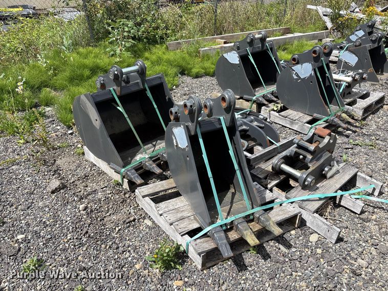 image for item ET0677 CNH Industrial CNH33.37 excavator attachments