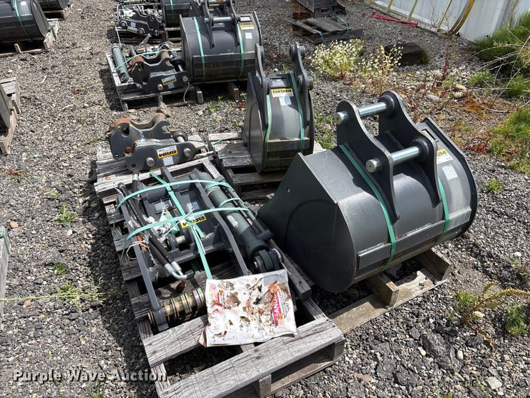 image for item ET0677 CNH Industrial CNH33.37 excavator attachments