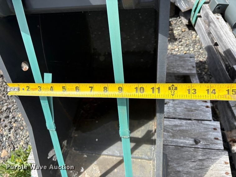 image for item ET0677 CNH Industrial CNH33.37 excavator attachments
