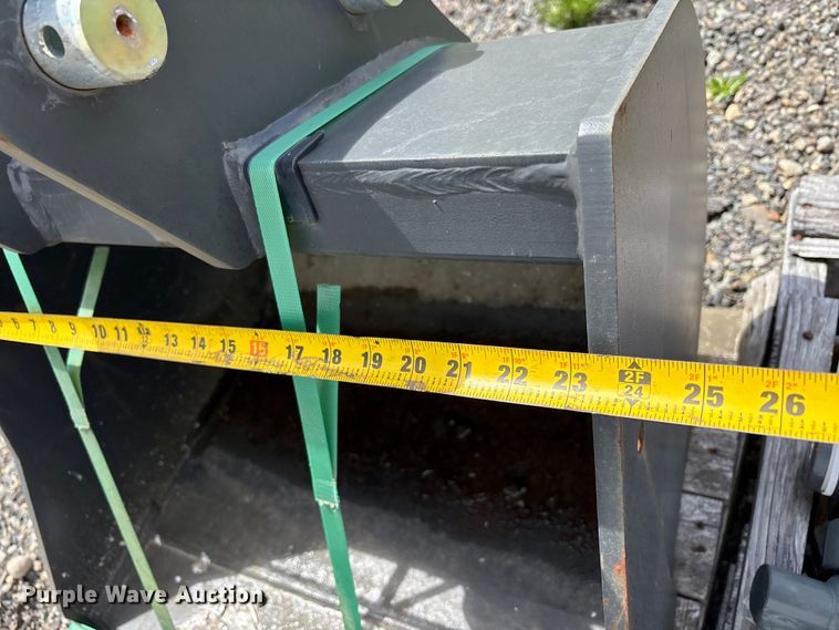 image for item ET0677 CNH Industrial CNH33.37 excavator attachments
