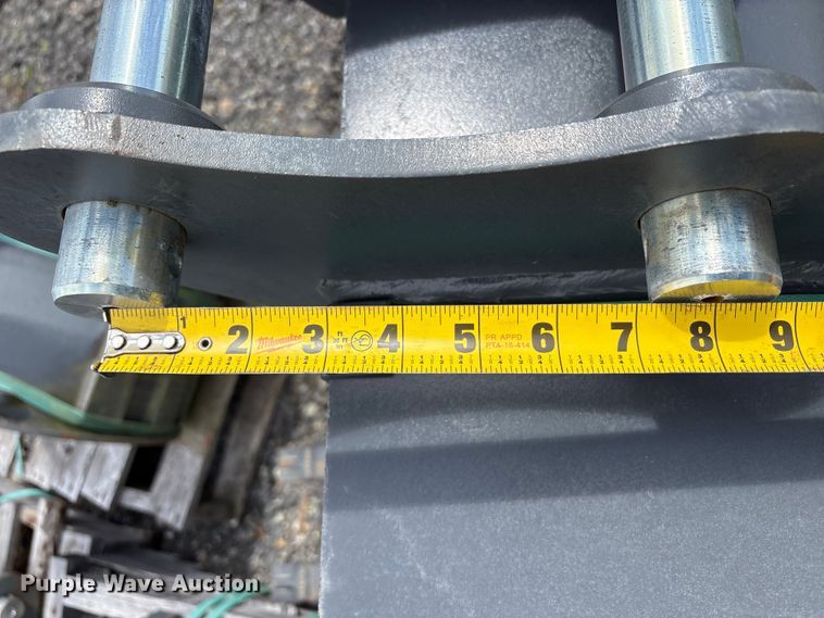 image for item ET0677 CNH Industrial CNH33.37 excavator attachments