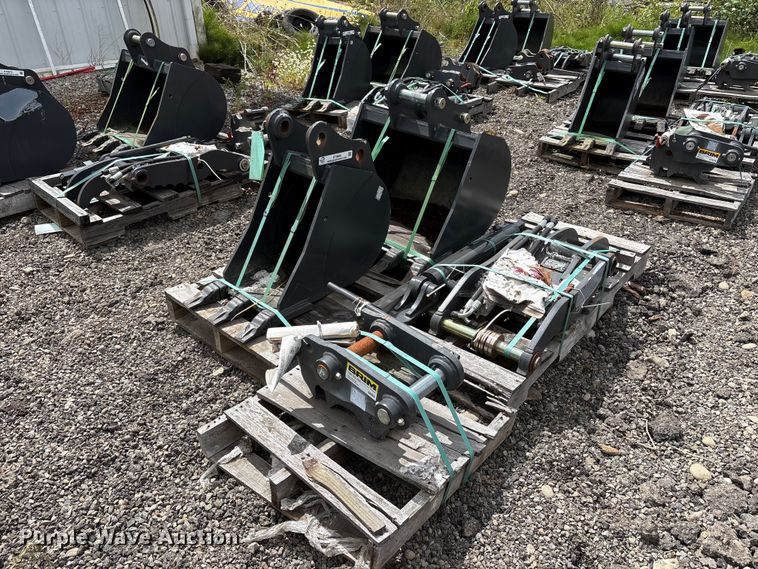 CNH Industrial CNH33.37 excavator attachments