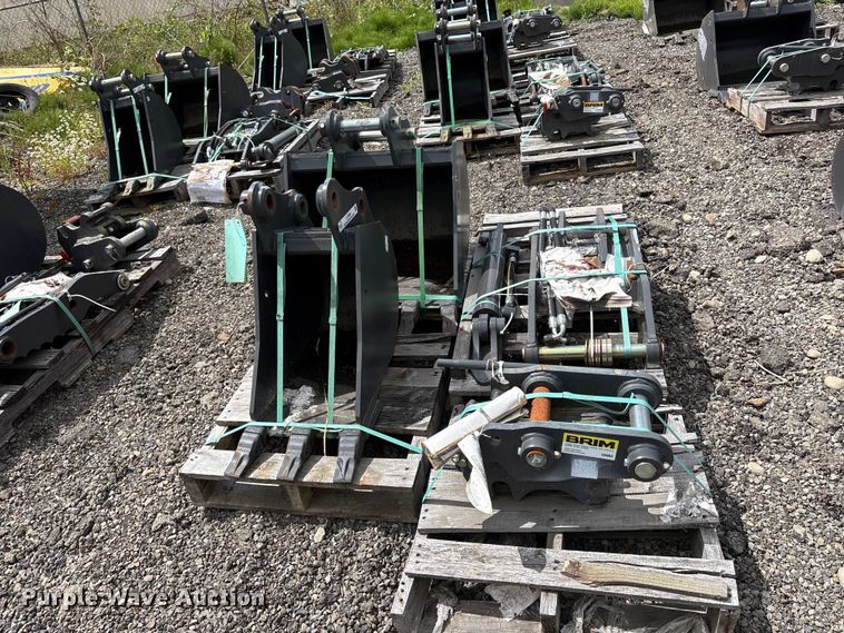 image for item ET0680 CNH Industrial CNH33.37 excavator attachments