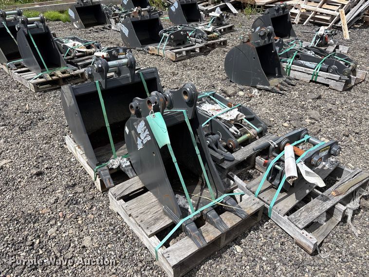 image for item ET0680 CNH Industrial CNH33.37 excavator attachments