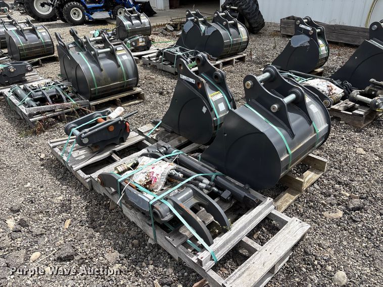 image for item ET0680 CNH Industrial CNH33.37 excavator attachments