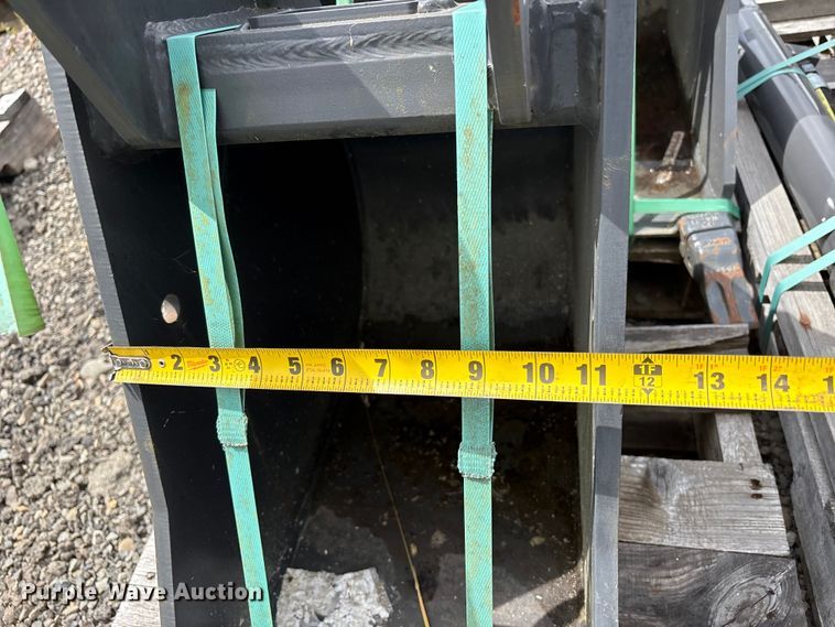 image for item ET0680 CNH Industrial CNH33.37 excavator attachments