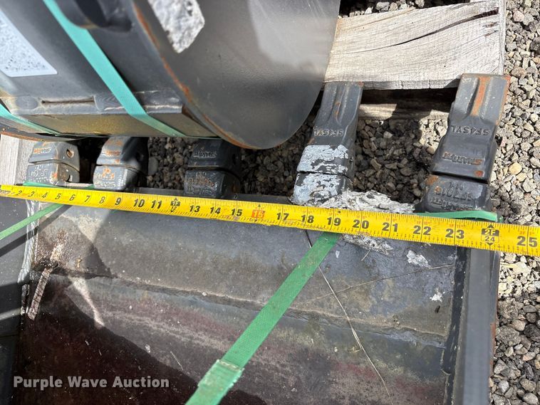 image for item ET0680 CNH Industrial CNH33.37 excavator attachments