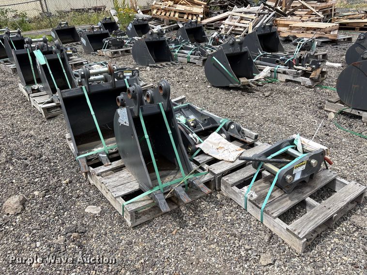 image for item ET0681 CNH Industrial CNH33.37 excavator attachments