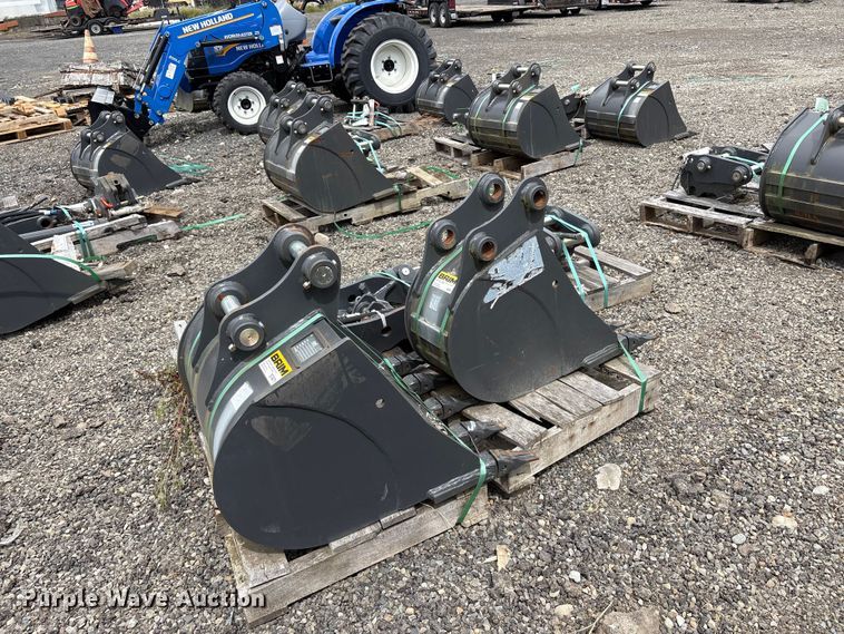 image for item ET0681 CNH Industrial CNH33.37 excavator attachments