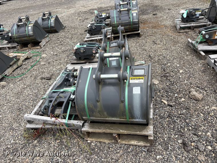image for item ET0681 CNH Industrial CNH33.37 excavator attachments