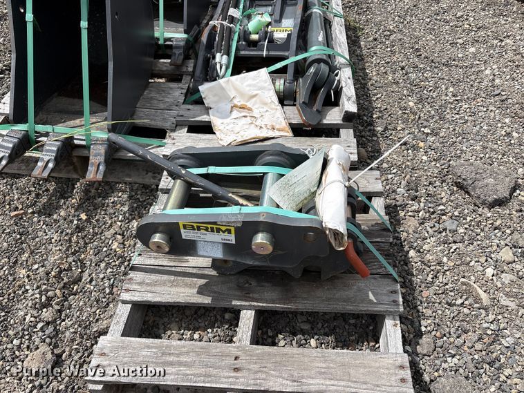 image for item ET0681 CNH Industrial CNH33.37 excavator attachments