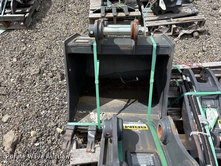 image for item ET0681 CNH Industrial CNH33.37 excavator attachments